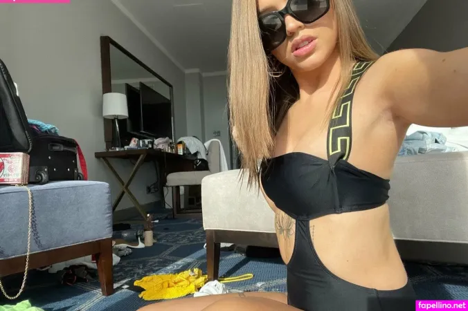 Victoria Rclaiire OnlyFans Thumbnail #6mrmSEUyIb