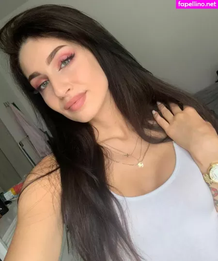 Victoria Rose OnlyFans Thumbnail #EFKiCivzkD