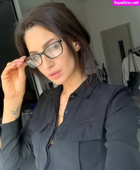 Victoria Rose OnlyFans Thumbnail #u15pxmKtbB