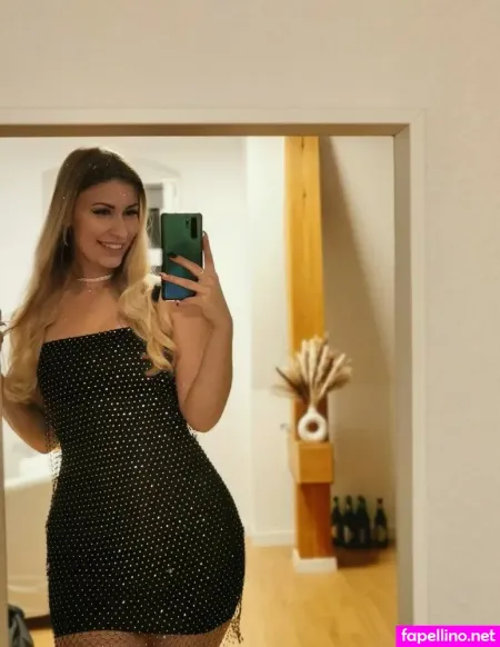 Victoria Schneider OnlyFans Thumbnail #46onhbz7S0