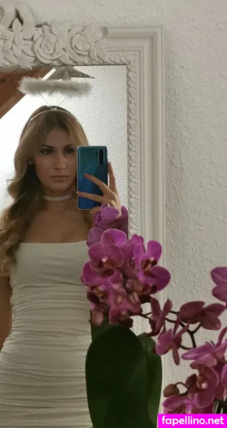 Victoria Schneider OnlyFans Thumbnail #H9oLDDH2wx