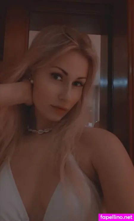 Victoria Schneider OnlyFans Thumbnail #ehOtFMv8Sm