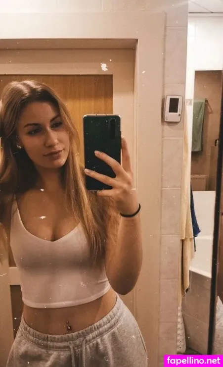 Victoria Schneider OnlyFans Thumbnail #hG9OmxUYHp