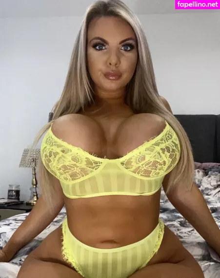 Victoria Sinclair OnlyFans Thumbnail #avnvdv6scu