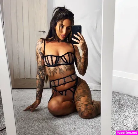 Victoria Vikki Blendell OnlyFans Thumbnail #AxEEvXYDD2