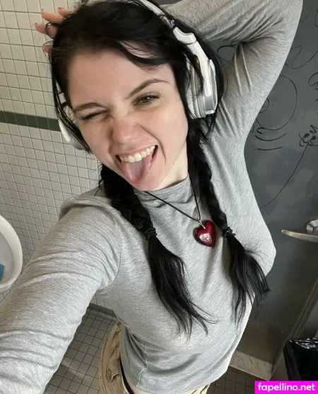 Victoria Winter OnlyFans Thumbnail #GsXDqCszF8