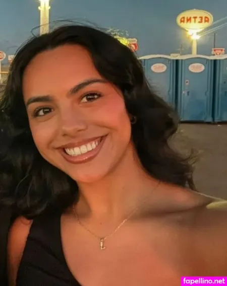 Victoriaa Reneee OnlyFans Thumbnail #kjXYRNVGuc