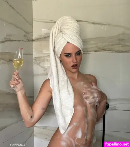 Victoriadeangelis OnlyFans Thumbnail #YX9JtcR0GB