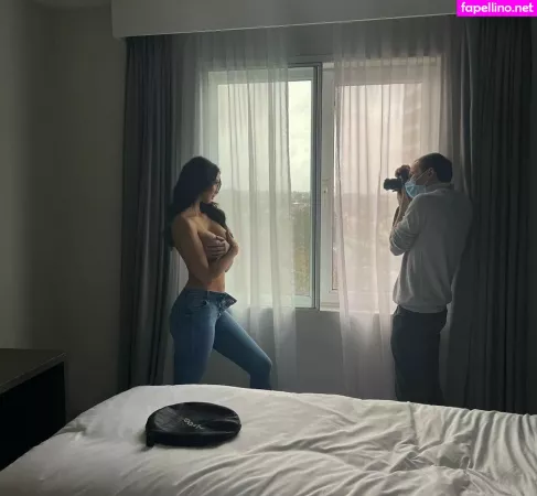 Victoriaebarrett OnlyFans Thumbnail #1pGgSl3j19