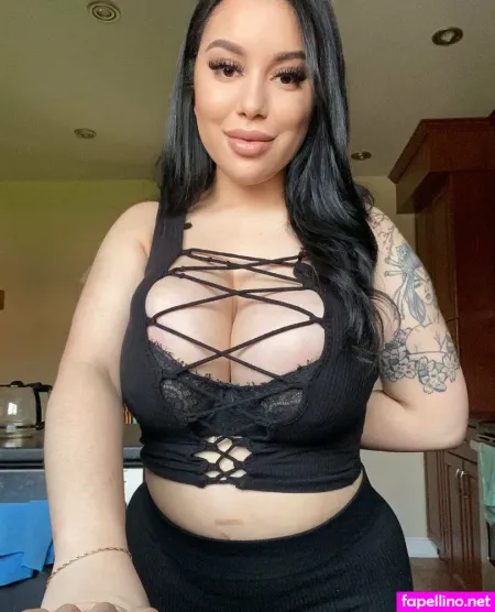 Victorialanexx OnlyFans Thumbnail #62NssOSq9A
