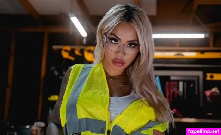 Victorialiufanpage OnlyFans Thumbnail #2CxVtOH4ME