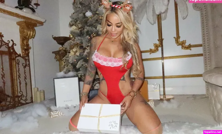 Victorialiufanpage OnlyFans Thumbnail #iCY9xOQHGY