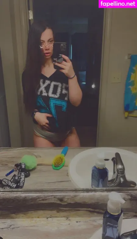 Victorialunaarose OnlyFans Thumbnail #UCubR9FzOG