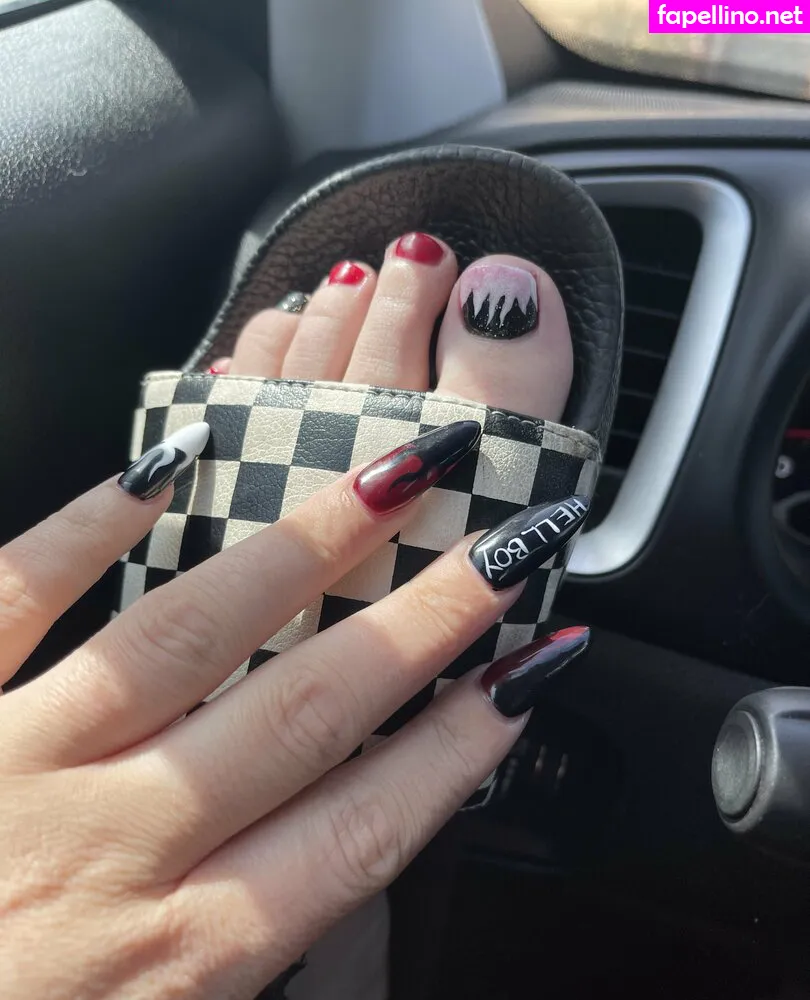 victorialunaarose, victorialunarose Nude Leaked OnlyFans Photo #gBNg9FIRIE