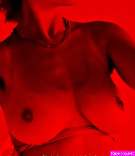 Victoriapeachxx OnlyFans Thumbnail #F3tgVat0d0