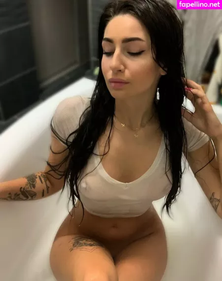 Victoriarosemodel OnlyFans Thumbnail #2w3rrbtXYO