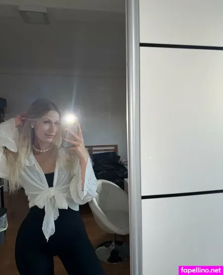 Victoriaschneider OnlyFans Thumbnail #IxhBje2E5O