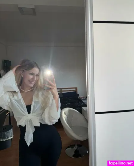 Victoriaschneider OnlyFans Thumbnail #zX5IJvL3Bs
