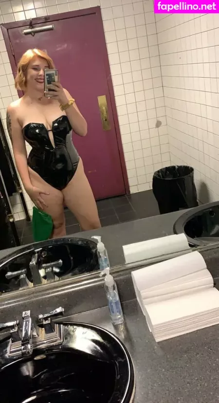 Victoriascottlyn OnlyFans Thumbnail #3XoMqlrcG6