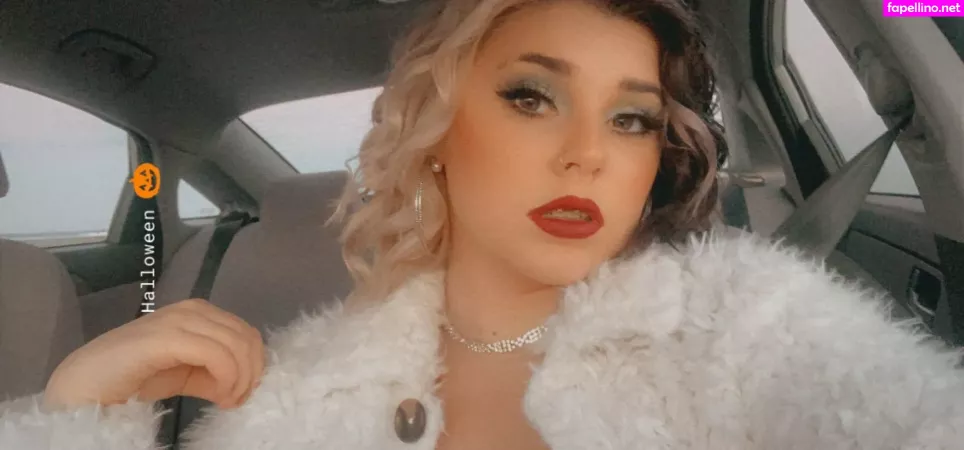 Victoriascottlyn OnlyFans Thumbnail #iBH2xuTUXY