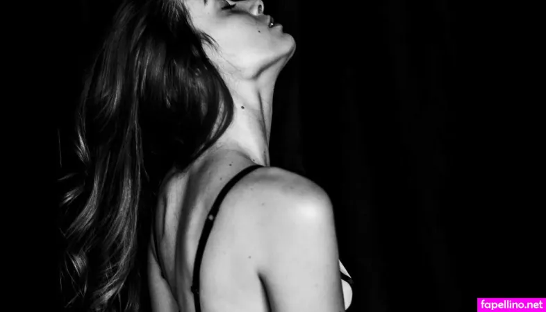 Victorienne Magnen OnlyFans Thumbnail #7mE477nVnk
