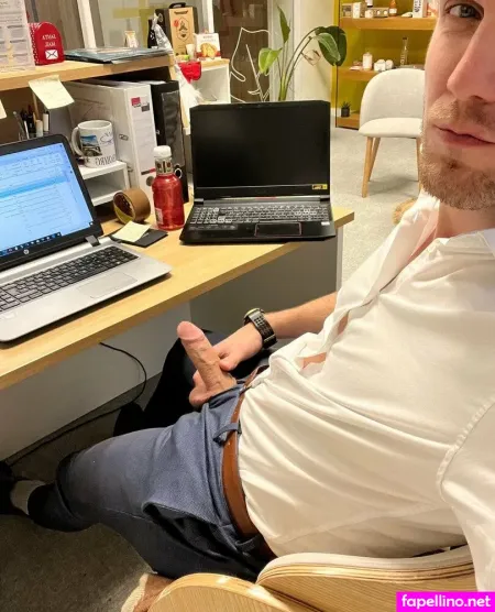 Victorobitch OnlyFans Thumbnail #gvrmHqsQgQ