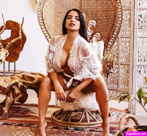 Vida Guerra 1 OnlyFans Thumbnail #01Nh5DAimA