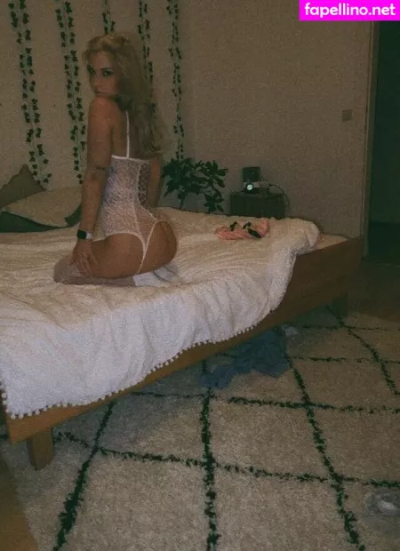 Vielzuklein 1 OnlyFans Thumbnail #GAxZRPCrmf