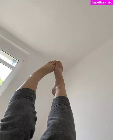 Vielzuklein 1 OnlyFans Thumbnail #UGLInwtml4