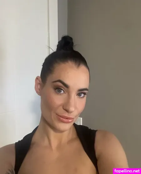 Vienna Shay OnlyFans Thumbnail #f22D9riGYQ