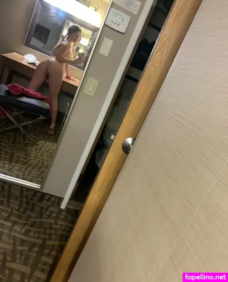 Viennaxxxrose OnlyFans Thumbnail #Y82Jy5sOrM