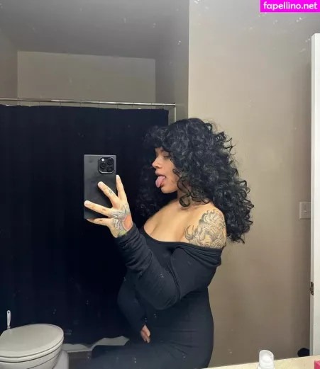 Vieraralyn OnlyFans Thumbnail #kGPGMDQebV