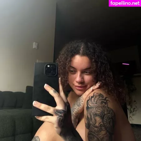 Vieraralyn OnlyFans Thumbnail #zSWXIcXk2j