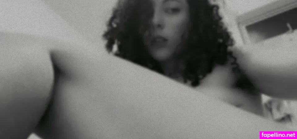 Viiolettt OnlyFans Thumbnail #3GK4AiwsD8