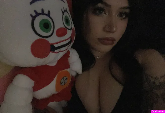 Viira OnlyFans Thumbnail #k0u4fhWWJN