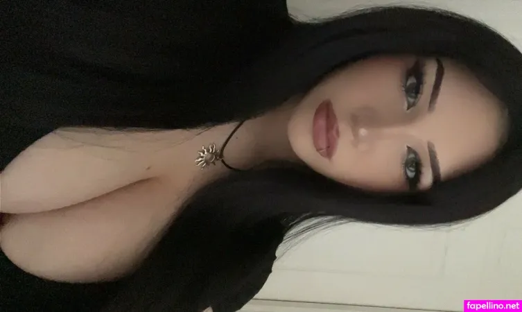 Viira OnlyFans Thumbnail #zHxJlVjxfn