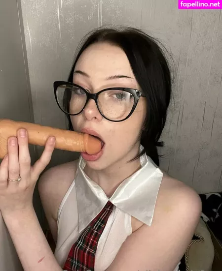 Viiviperkelefree OnlyFans Thumbnail #GZQ0mLTRkB