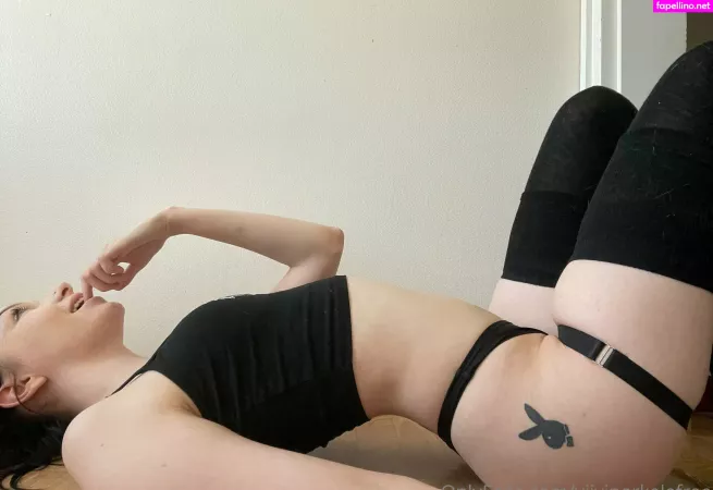 Viiviperkelefree OnlyFans Thumbnail #RZu9C7hi15