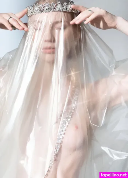 Vika Kucherenko OnlyFans Thumbnail #y9GJUd3pOn