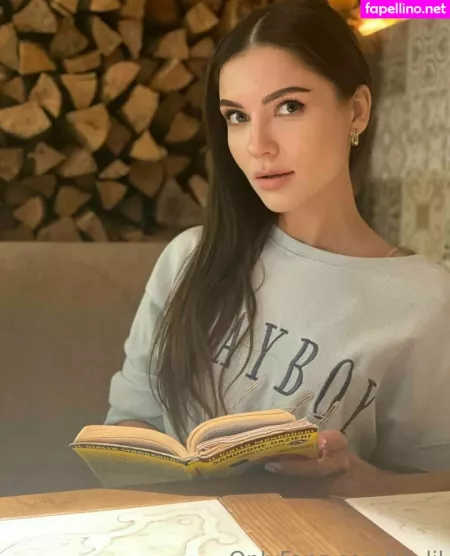 Vika Ua OnlyFans Thumbnail #2vHQZo2IbO