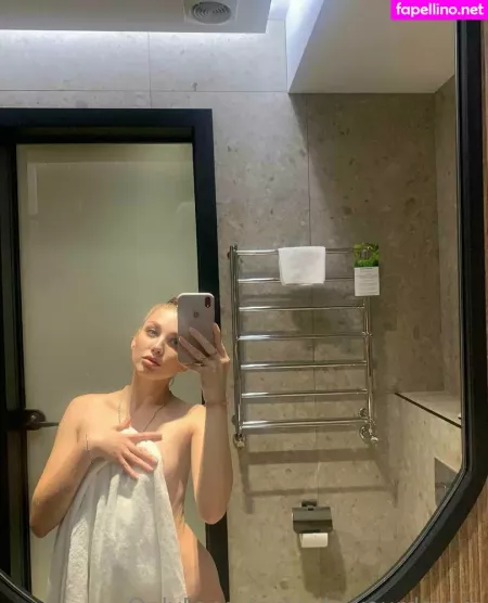 Vikayourdream OnlyFans Thumbnail #8i1dGdxZ1C