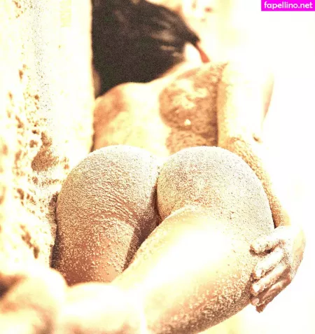 Viki Odintcova OnlyFans Thumbnail #AgwIMlGloo