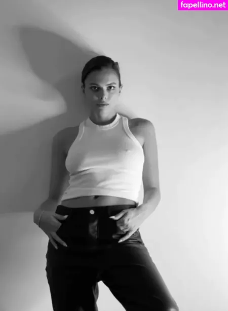 Viki Odintcova OnlyFans Thumbnail #P2v3YAJJ7P