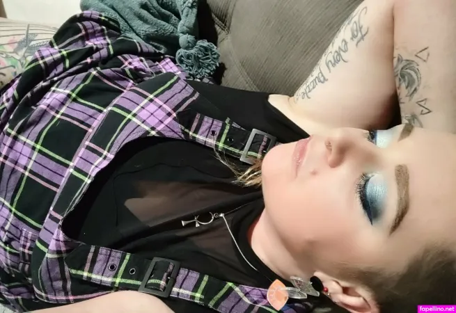 Vikingrgirl OnlyFans Thumbnail #XF9LsWYW80