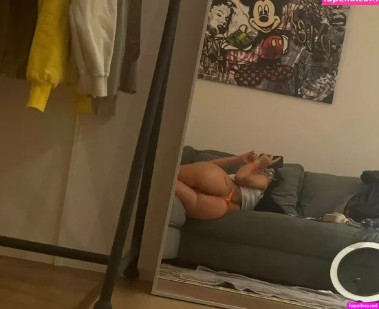 Vikivalory OnlyFans Thumbnail #TvRhwRm2kD