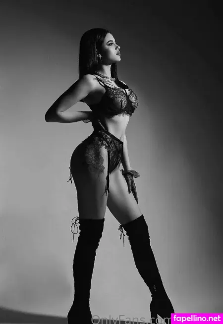 Vikki Angel OnlyFans Thumbnail #K9Ek5WHYzj