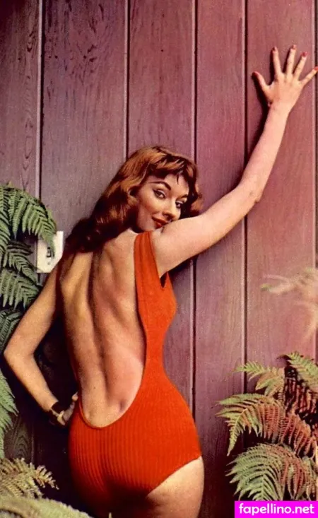 Vikki Dougan OnlyFans Thumbnail #Seaw4dJb31