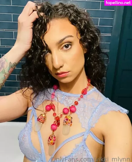 Vikki Mlynn OnlyFans Thumbnail #2xGM90W85x