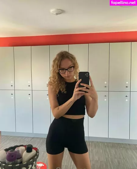 Vikkikiss OnlyFans Thumbnail #3LYDKs46ZE