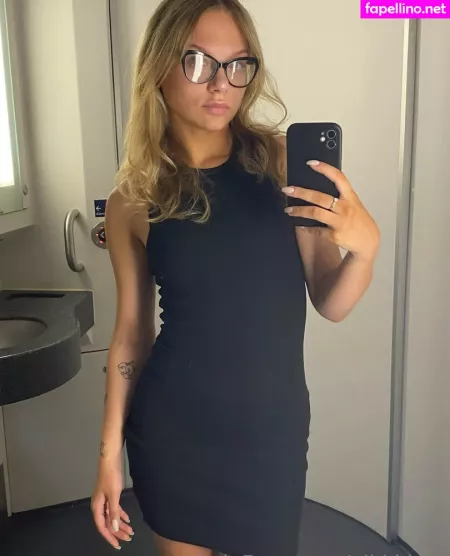 Vikkikiss OnlyFans Thumbnail #Ps2r1kw9Tg